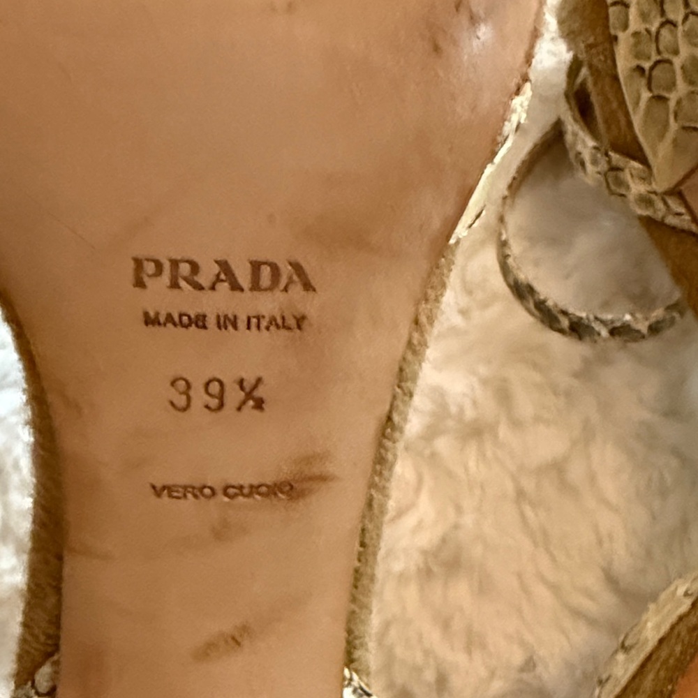 Prada Tan and Cream Raffia Heels with Embellished Design Size 39.5 - Picture 7 of 8